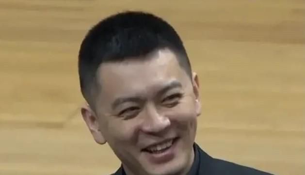 在姐夫面前的20岁小姨子