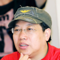 偷偷在线观看免费播放电视剧